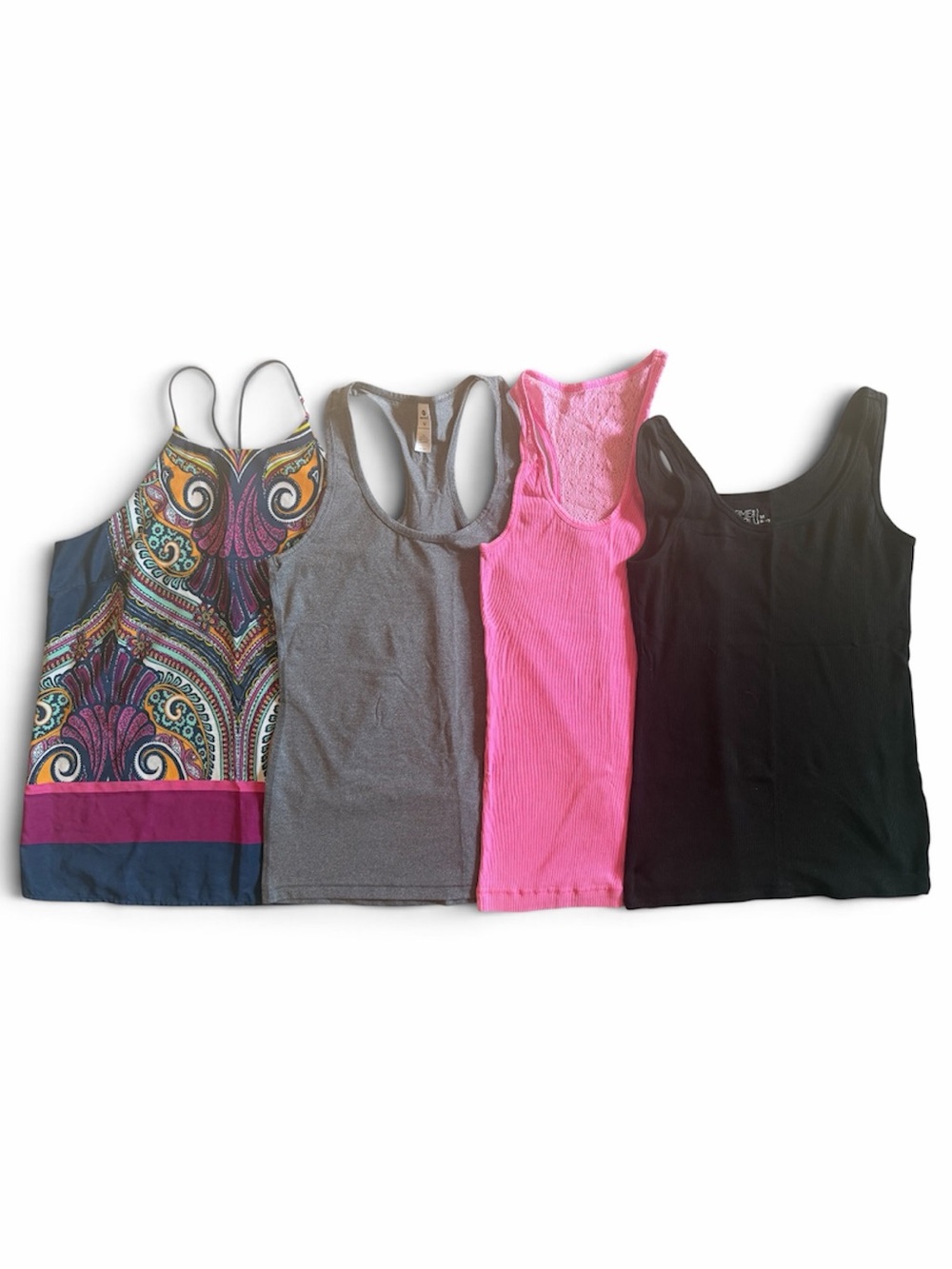 🏷️SALE! Bundle of 4 Various Tank Tops